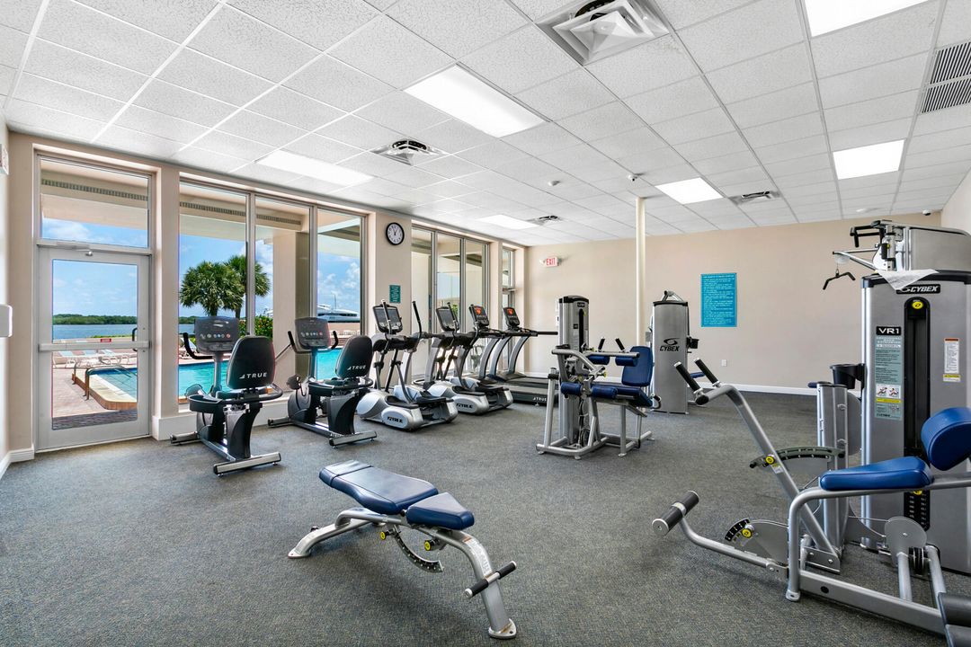 For Sale: $535,000 (2 beds, 2 baths, 1244 Square Feet)