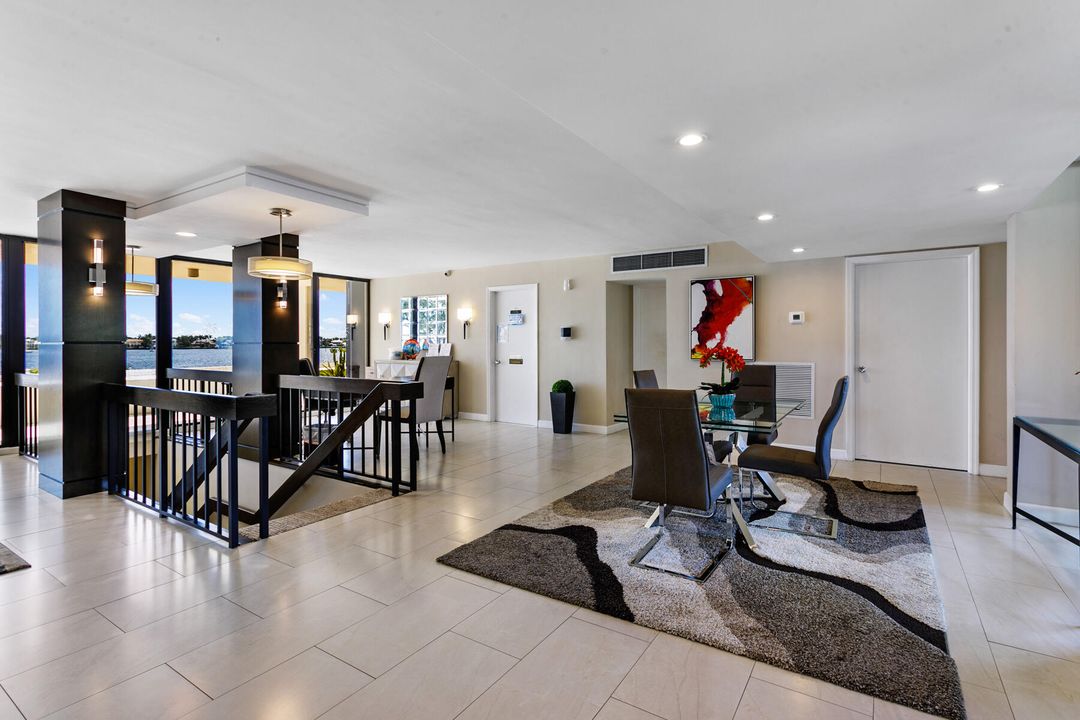 For Sale: $535,000 (2 beds, 2 baths, 1244 Square Feet)