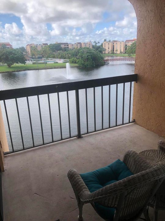 For Rent: $4,000 (2 beds, 2 baths, 1175 Square Feet)