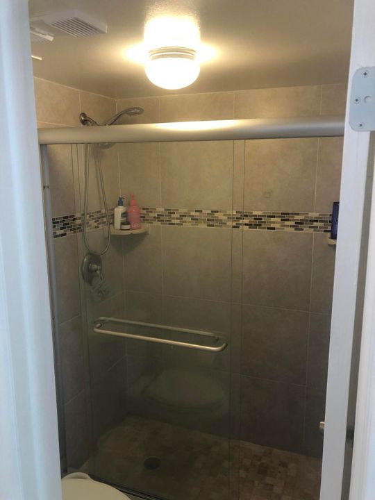 For Rent: $4,000 (2 beds, 2 baths, 1175 Square Feet)