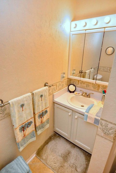 出租: $1,900 (2 贝兹, 2 浴室, 962 平方英尺)