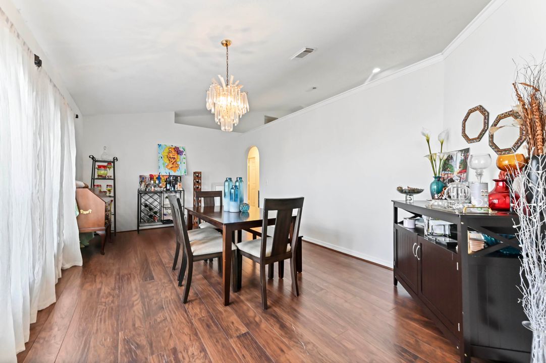 For Sale: $469,900 (5 beds, 2 baths, 2678 Square Feet)