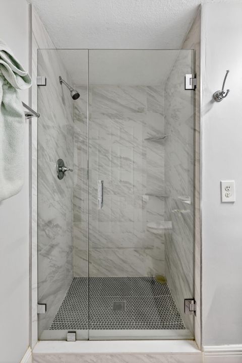 待售: $119,000 (2 贝兹, 2 浴室, 1491 平方英尺)