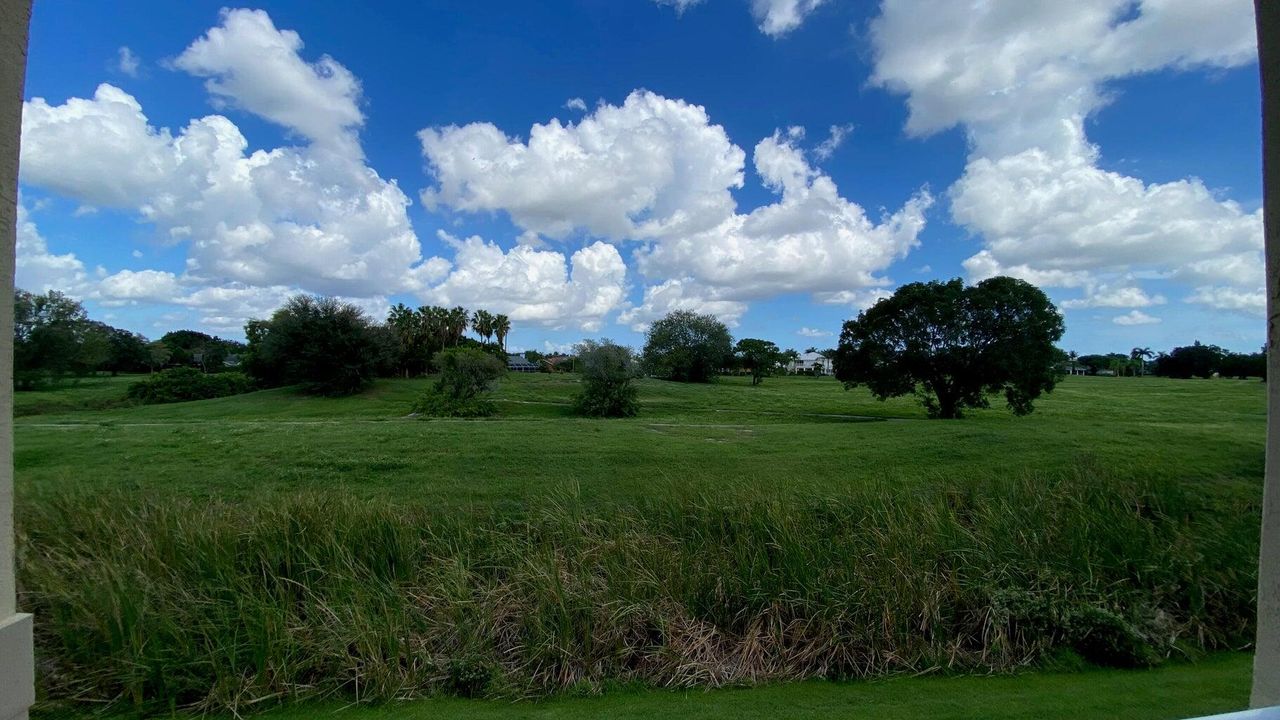 For Rent: $2,350 (3 beds, 2 baths, 1200 Square Feet)