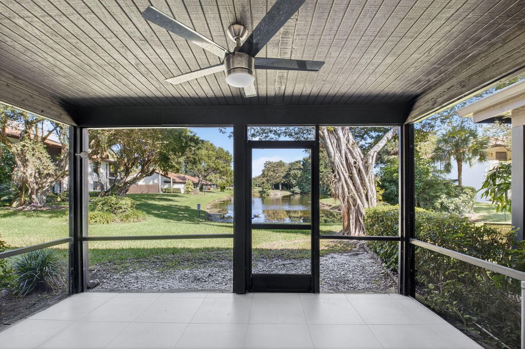 For Sale: $329,000 (2 beds, 2 baths, 1426 Square Feet)