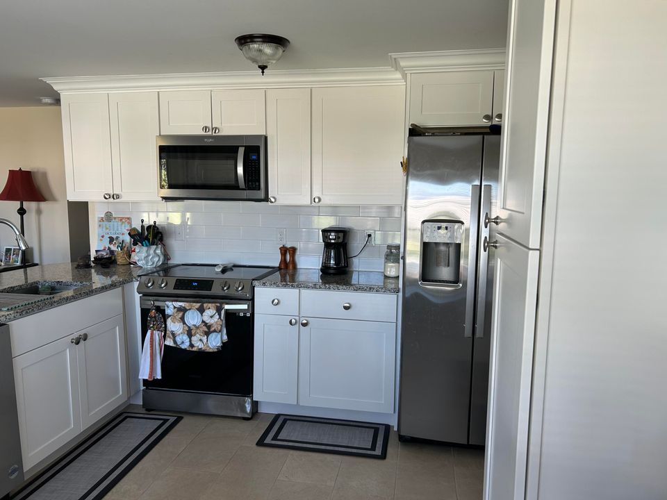 待售: $59,900 (2 贝兹, 2 浴室, 840 平方英尺)