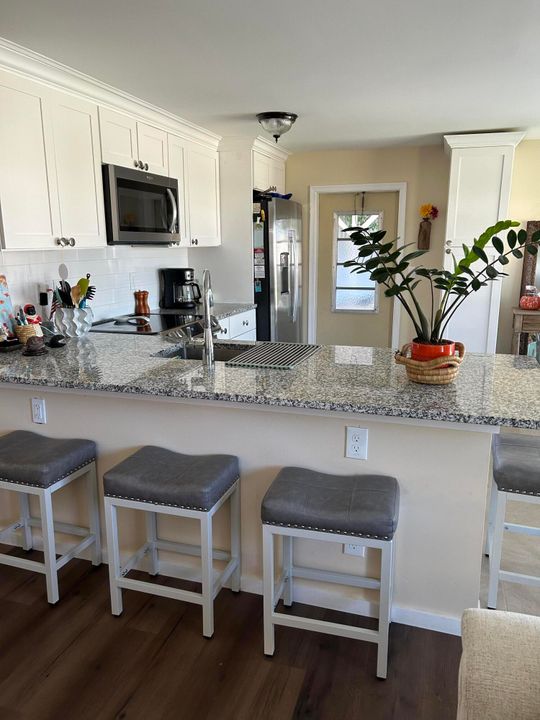 待售: $59,900 (2 贝兹, 2 浴室, 840 平方英尺)