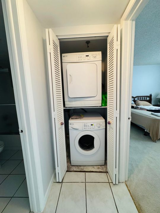 For Rent: $2,150 (2 beds, 2 baths, 1050 Square Feet)