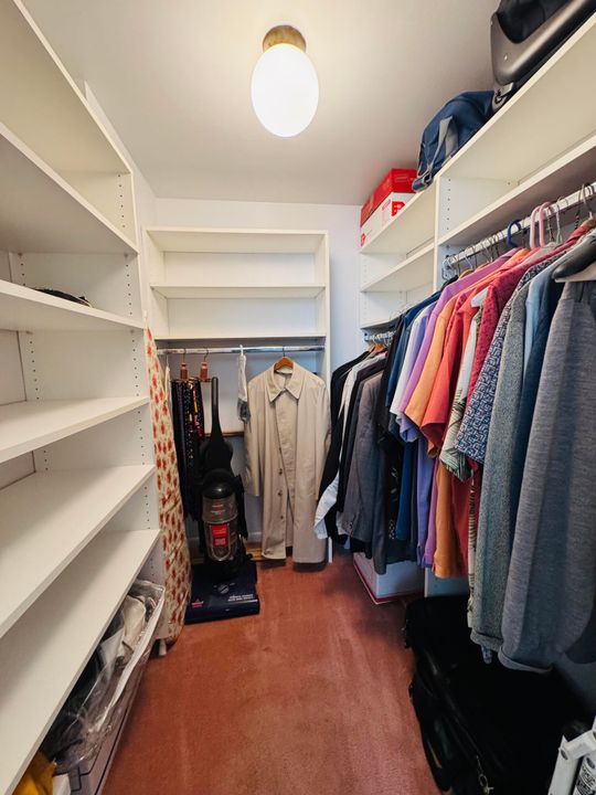 For Rent: $2,150 (2 beds, 2 baths, 1050 Square Feet)