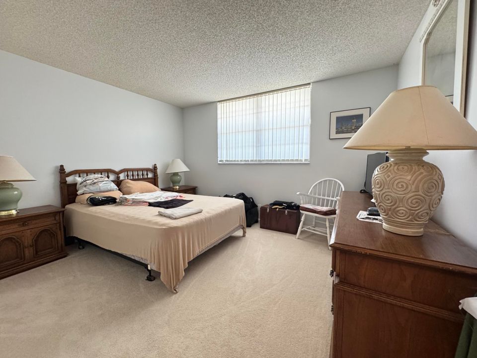 For Rent: $2,150 (2 beds, 2 baths, 1050 Square Feet)