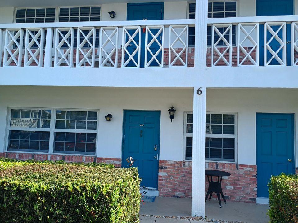 На продажу: $379,000 (2 спален, 2 ванн, 988 Квадратных фут)