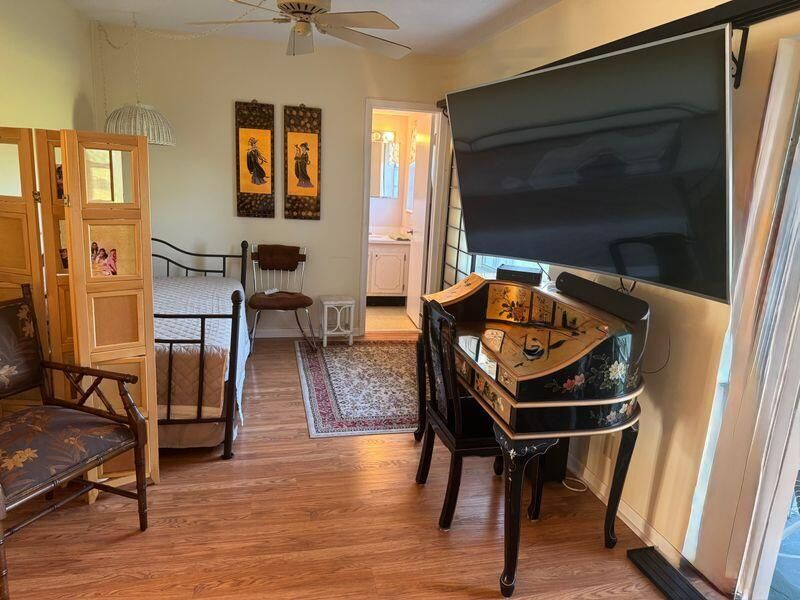 For Rent: $2,000 (1 beds, 1 baths, 850 Square Feet)