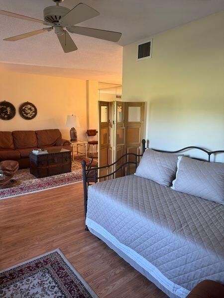 For Rent: $2,000 (1 beds, 1 baths, 850 Square Feet)