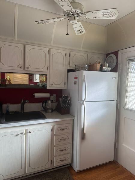 For Rent: $2,000 (1 beds, 1 baths, 850 Square Feet)
