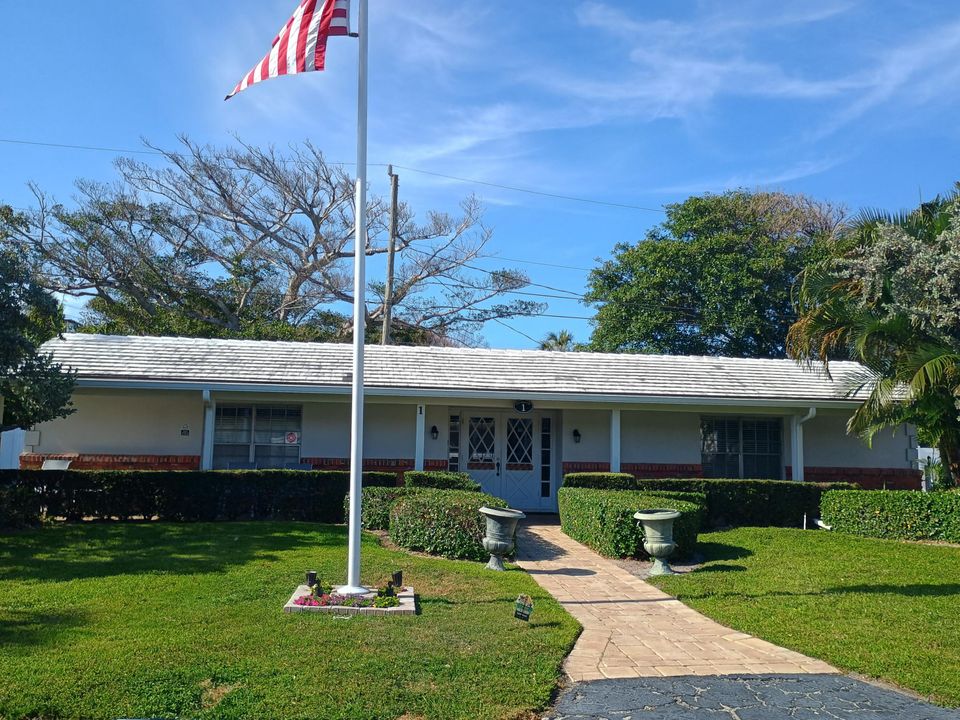 На продажу: $379,000 (2 спален, 2 ванн, 988 Квадратных фут)