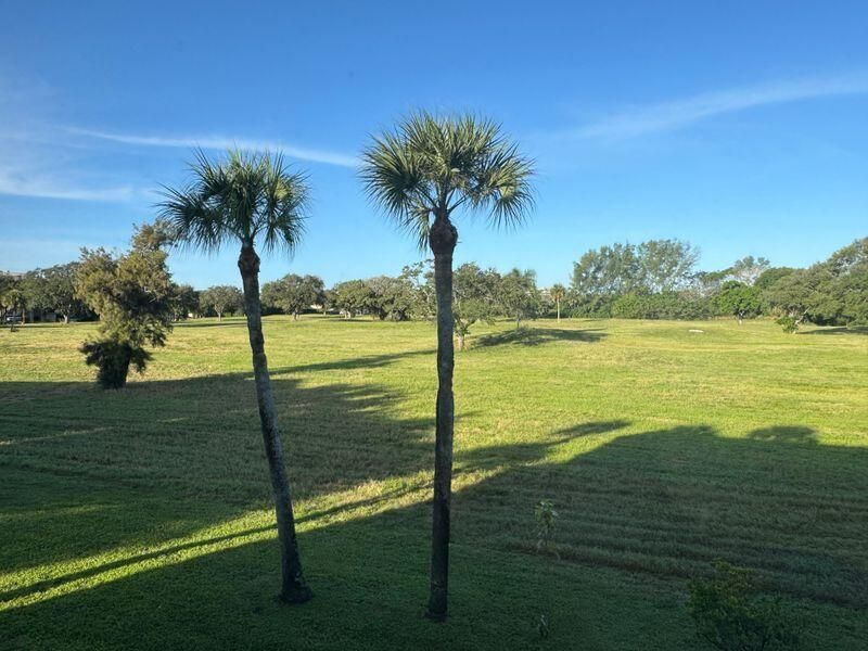 For Rent: $2,000 (1 beds, 1 baths, 850 Square Feet)