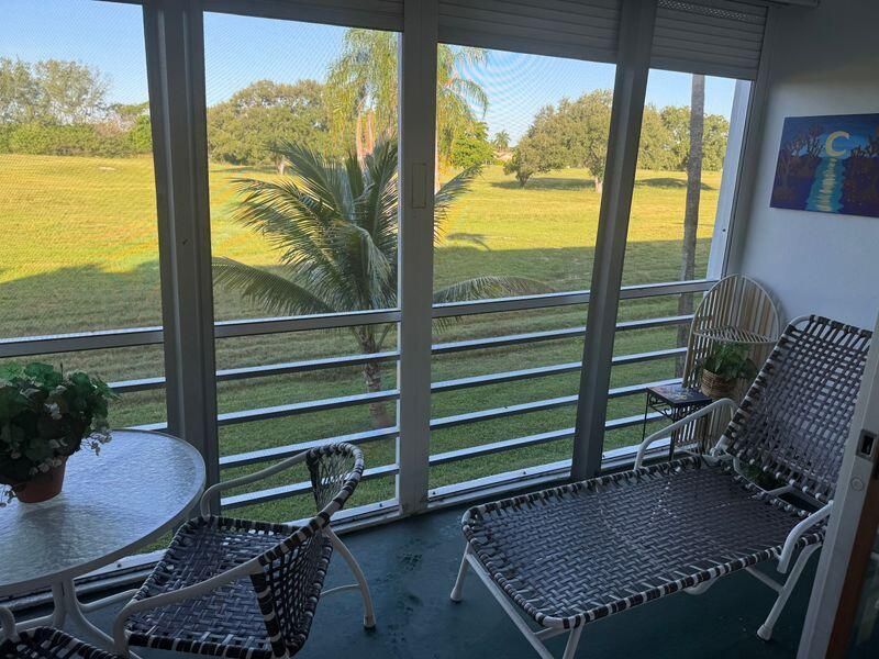 For Rent: $2,000 (1 beds, 1 baths, 850 Square Feet)