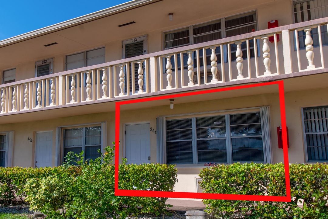 For Sale: $96,000 (1 beds, 1 baths, 570 Square Feet)