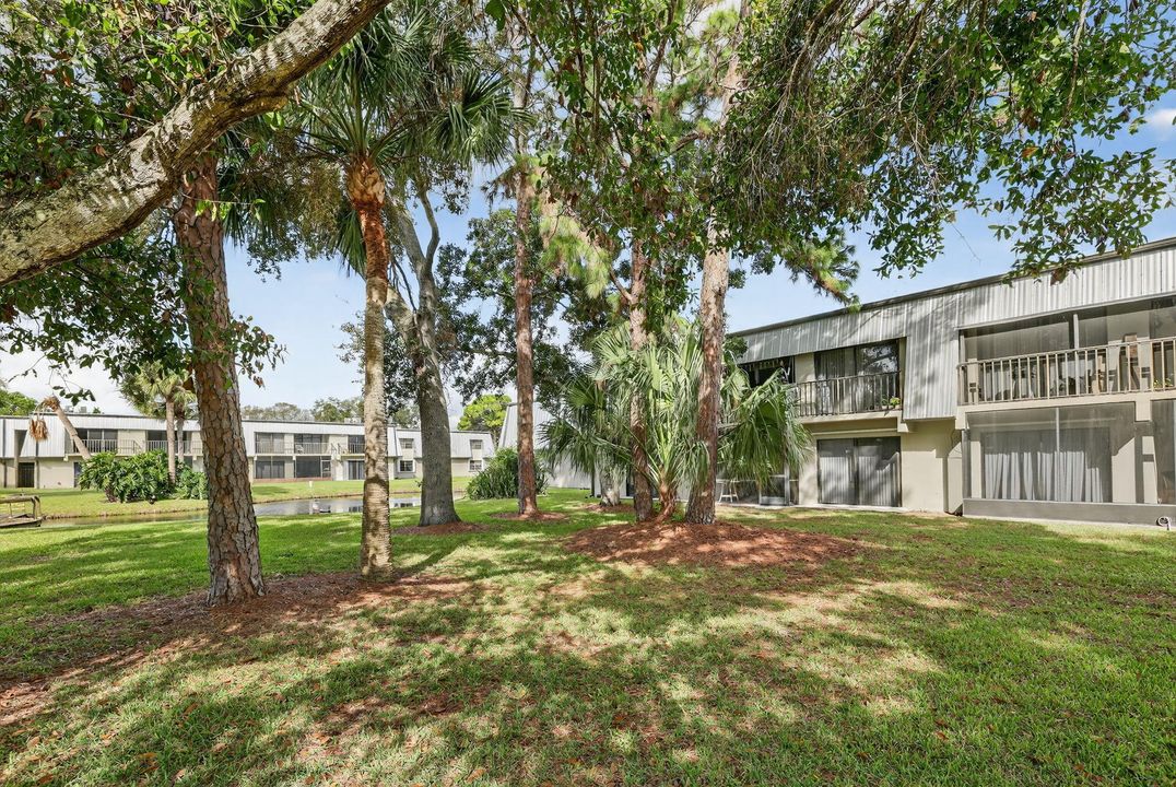 For Sale: $184,000 (1 beds, 1 baths, 987 Square Feet)