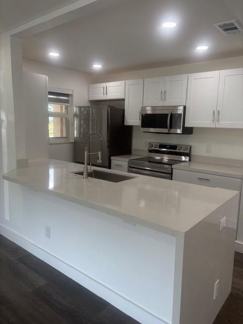 For Sale: $255,000 (2 beds, 2 baths, 1175 Square Feet)