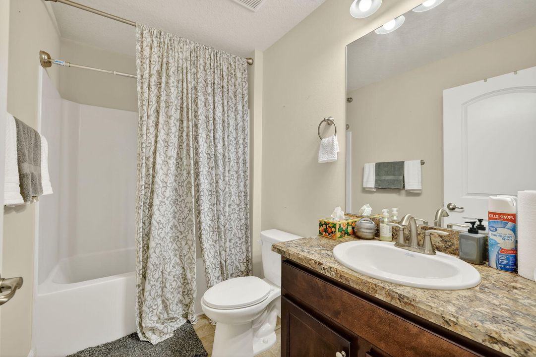 Active With Contract: $484,800 (5 beds, 3 baths, 2701 Square Feet)