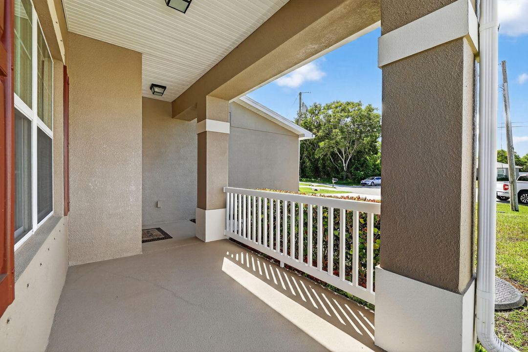 Active With Contract: $484,800 (5 beds, 3 baths, 2701 Square Feet)