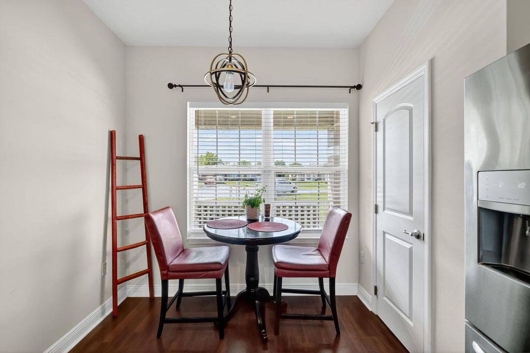 Active With Contract: $484,800 (5 beds, 3 baths, 2701 Square Feet)