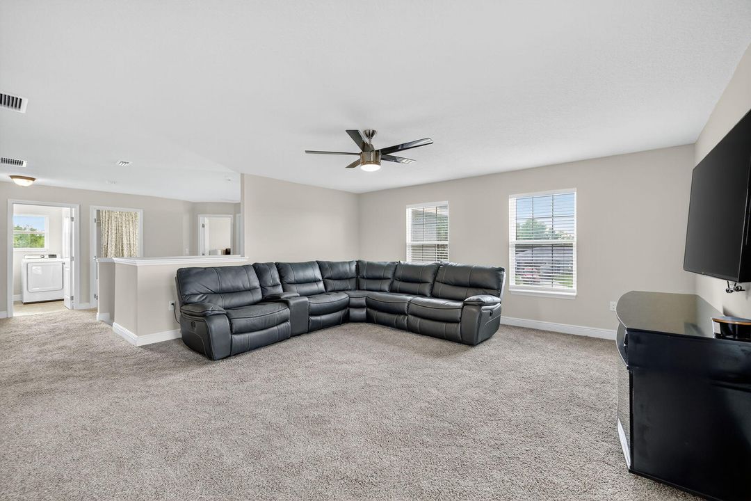 Active With Contract: $484,800 (5 beds, 3 baths, 2701 Square Feet)