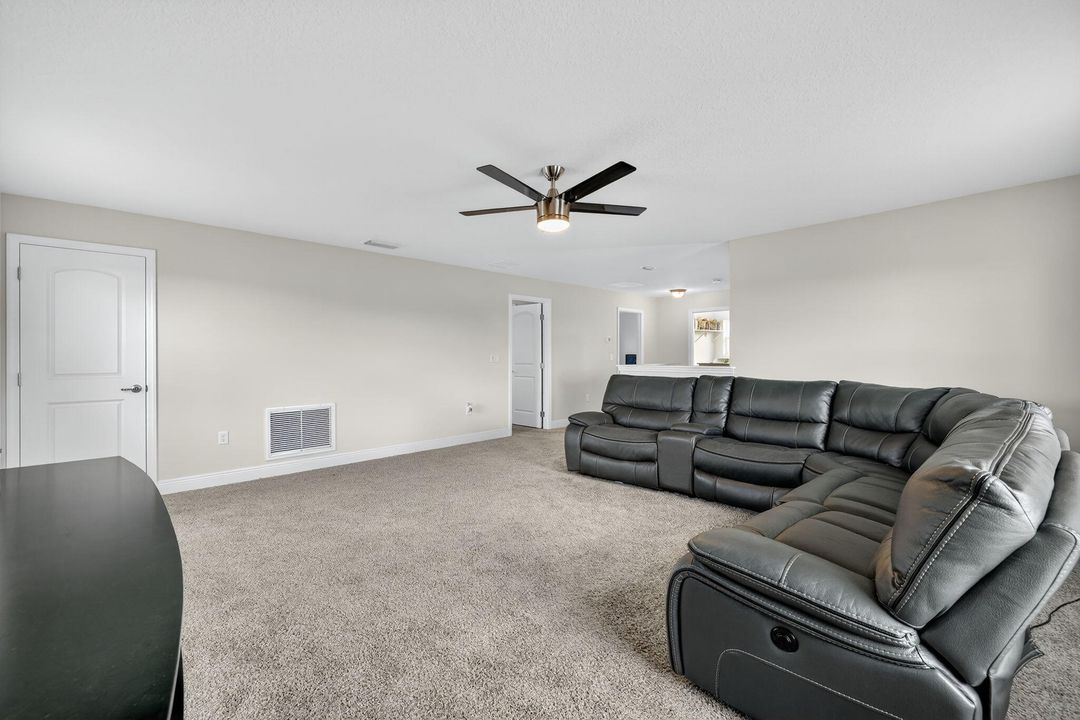 Active With Contract: $484,800 (5 beds, 3 baths, 2701 Square Feet)