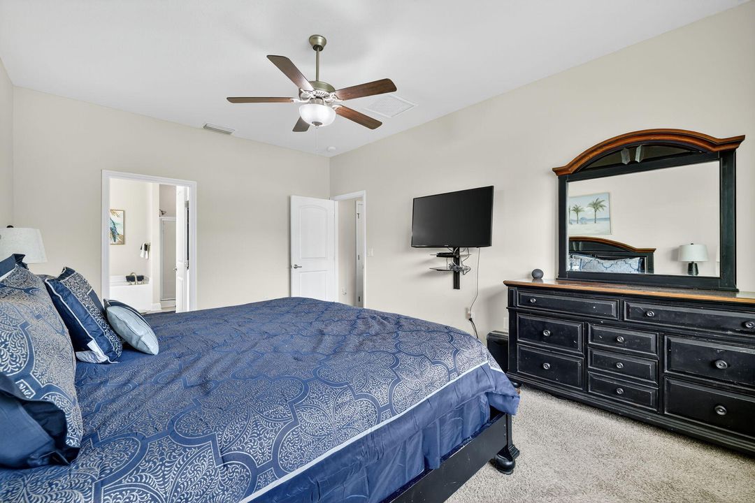 Active With Contract: $484,800 (5 beds, 3 baths, 2701 Square Feet)