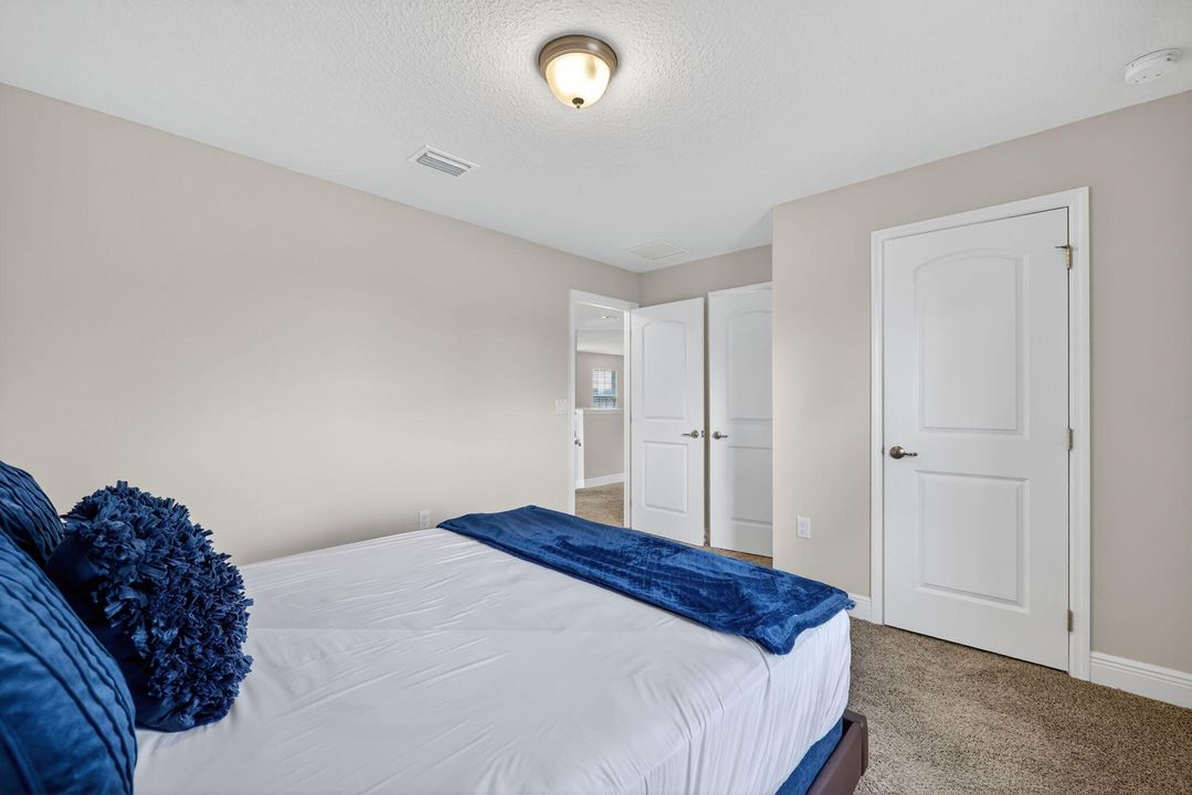 Active With Contract: $484,800 (5 beds, 3 baths, 2701 Square Feet)