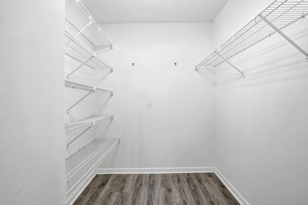 出租: $1,850 (2 贝兹, 2 浴室, 1018 平方英尺)