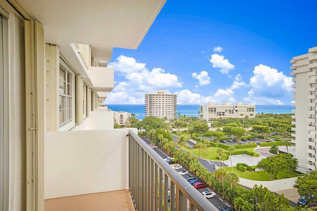 For Rent: $5,000 (2 beds, 2 baths, 1031 Square Feet)