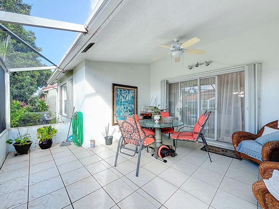 For Sale: $425,000 (2 beds, 2 baths, 1645 Square Feet)