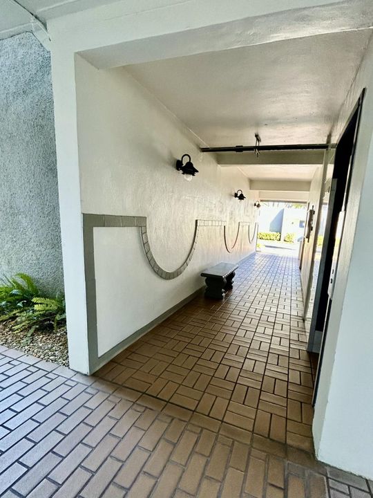 For Sale: $219,000 (2 beds, 2 baths, 1050 Square Feet)