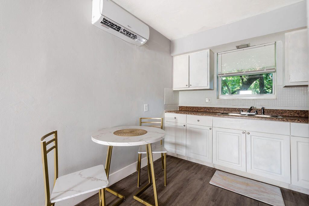 For Rent: $1,450 (1 beds, 1 baths, 524 Square Feet)