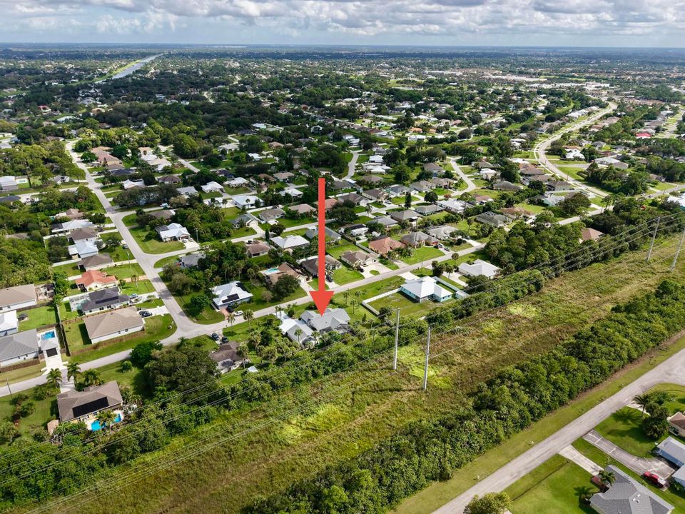 For Sale: $550,000 (3 beds, 2 baths, 1618 Square Feet)