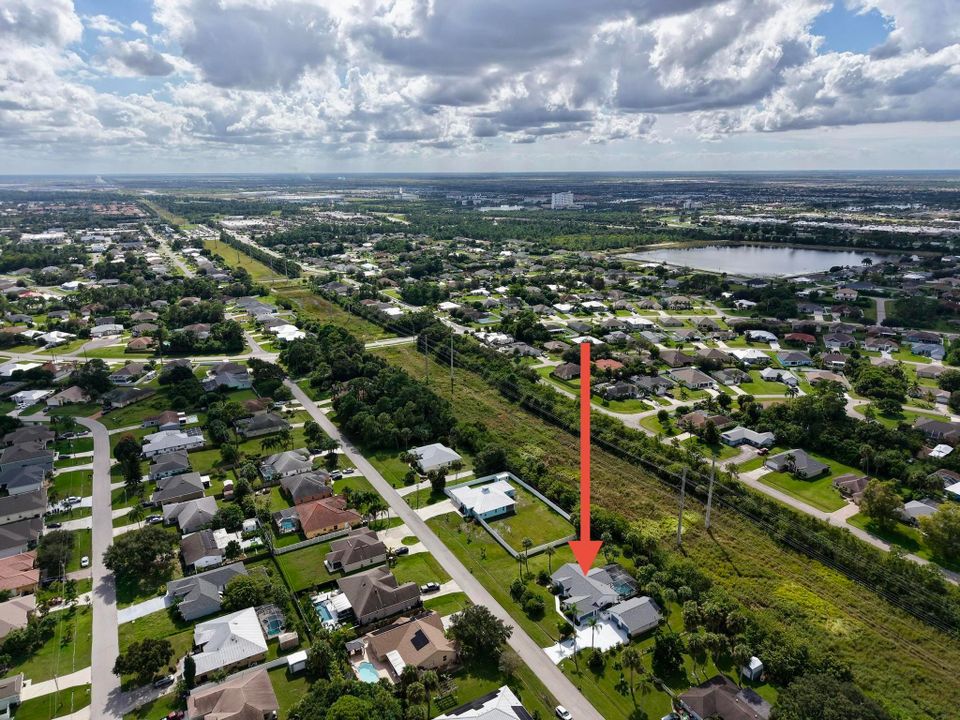 For Sale: $550,000 (3 beds, 2 baths, 1618 Square Feet)