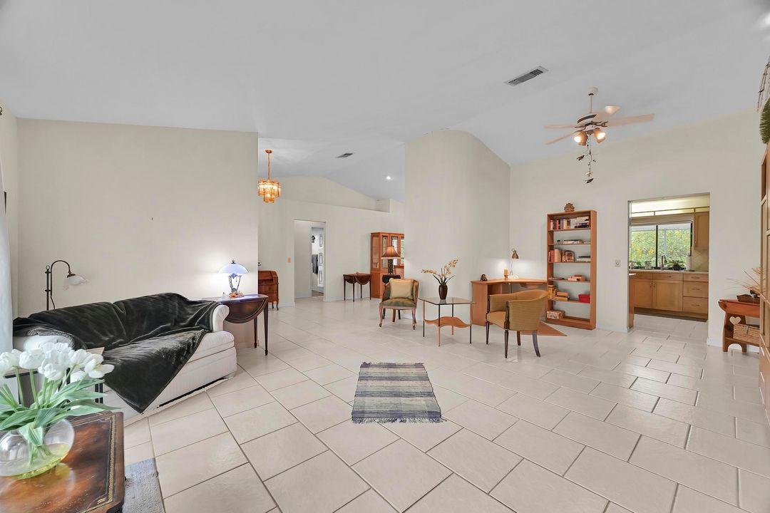 For Sale: $550,000 (3 beds, 2 baths, 1618 Square Feet)