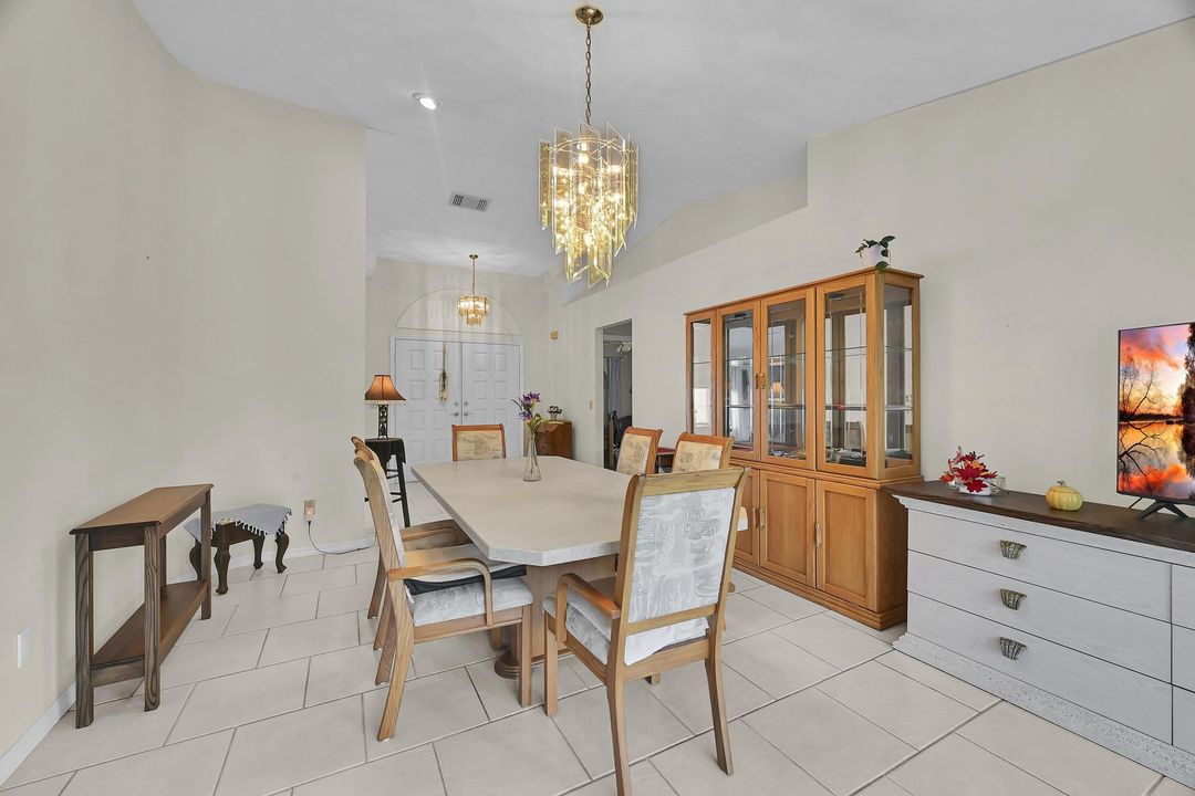 For Sale: $550,000 (3 beds, 2 baths, 1618 Square Feet)