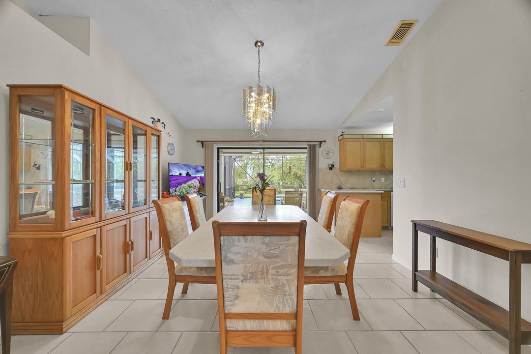 For Sale: $550,000 (3 beds, 2 baths, 1618 Square Feet)