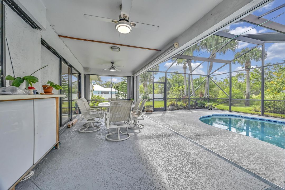 For Sale: $550,000 (3 beds, 2 baths, 1618 Square Feet)