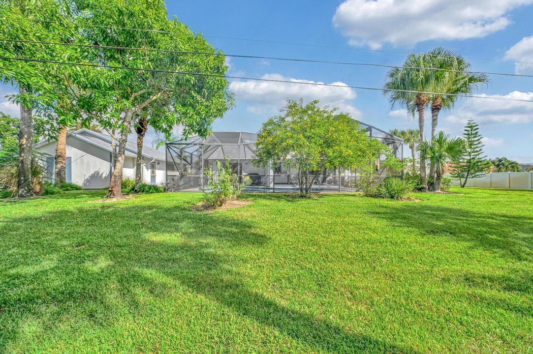 For Sale: $550,000 (3 beds, 2 baths, 1618 Square Feet)