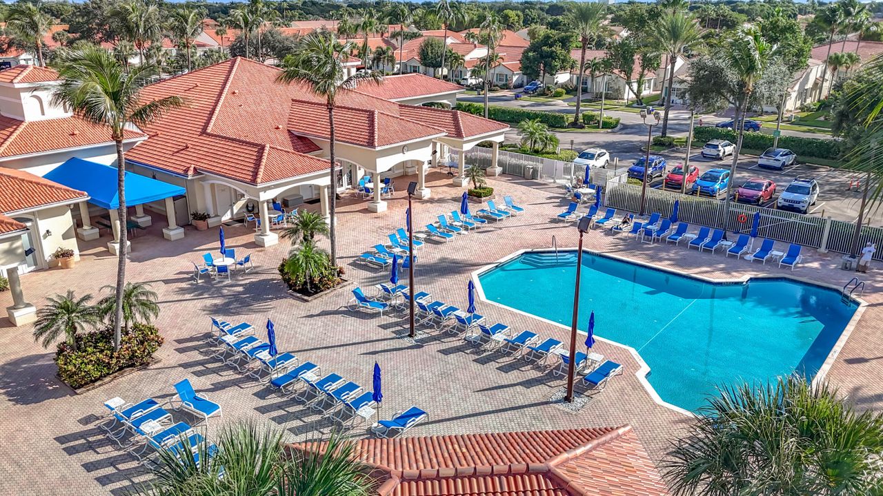 For Sale: $425,000 (2 beds, 2 baths, 1645 Square Feet)