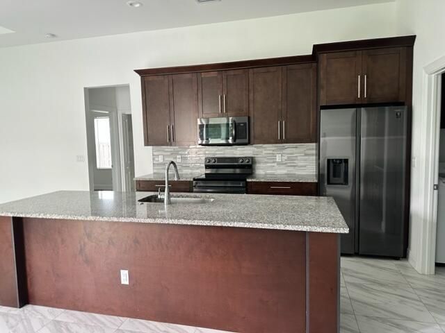 For Rent: $3,000 (4 beds, 3 baths, 2231 Square Feet)