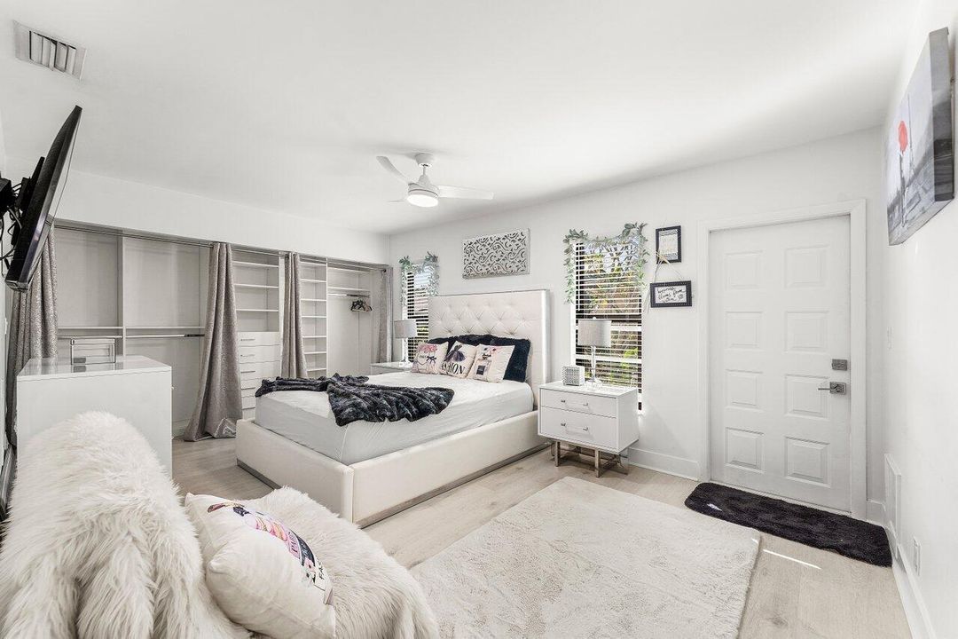 For Sale: $284,900 (2 beds, 2 baths, 1186 Square Feet)