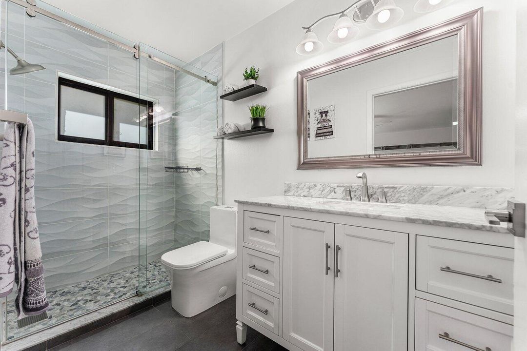 For Sale: $284,900 (2 beds, 2 baths, 1186 Square Feet)