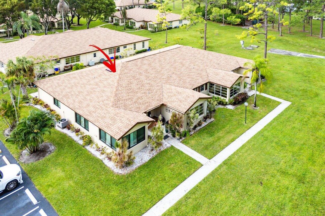 For Sale: $284,900 (2 beds, 2 baths, 1186 Square Feet)