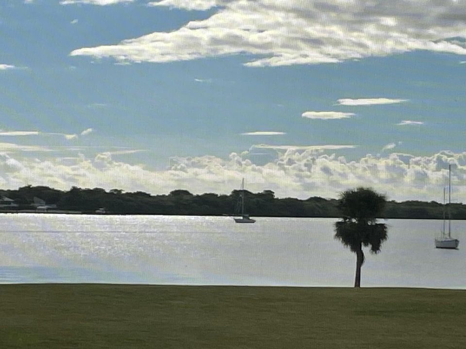 Active With Contract: $785,000 (3 beds, 3 baths, 1895 Square Feet)