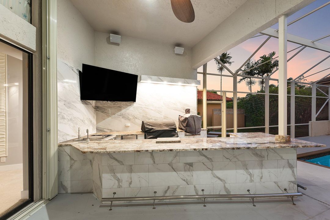 待售: $1,200,000 (5 贝兹, 3 浴室, 3319 平方英尺)